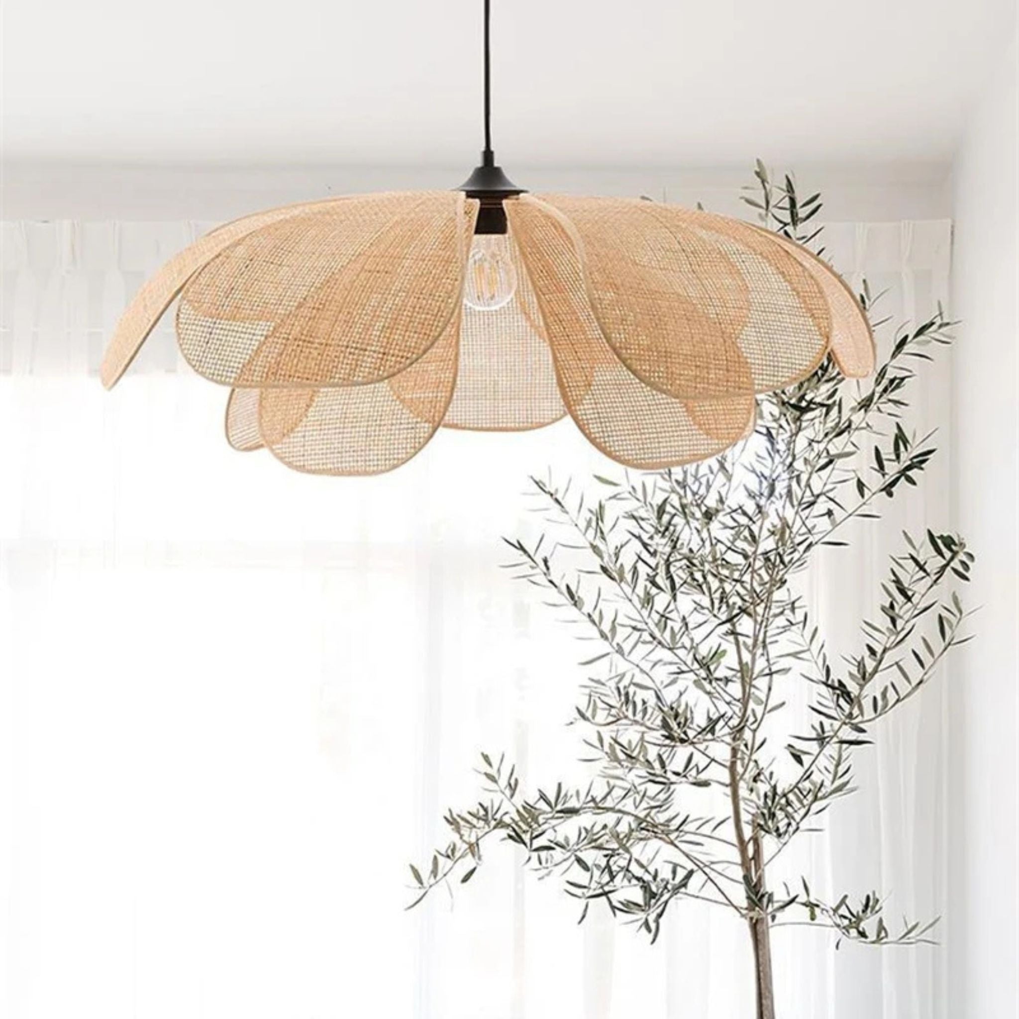 Suspension Fleur Rotin Hana